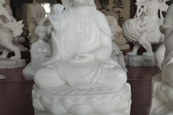 佛像摆放方位_家里佛像应该放哪里？